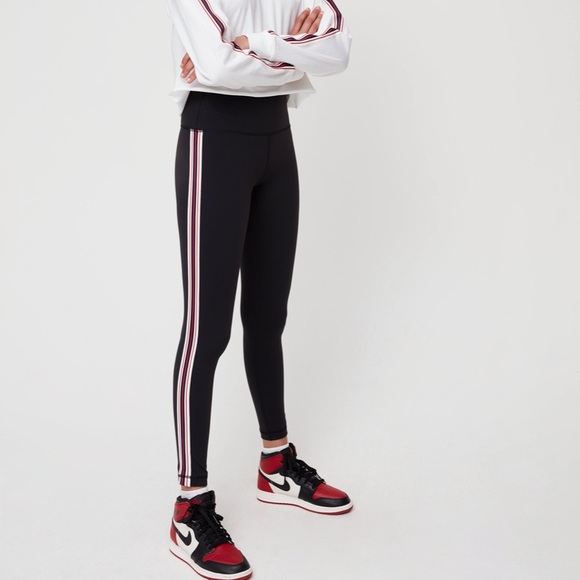 TNA atmosphere legging- SMALL - Picture 1 of 4